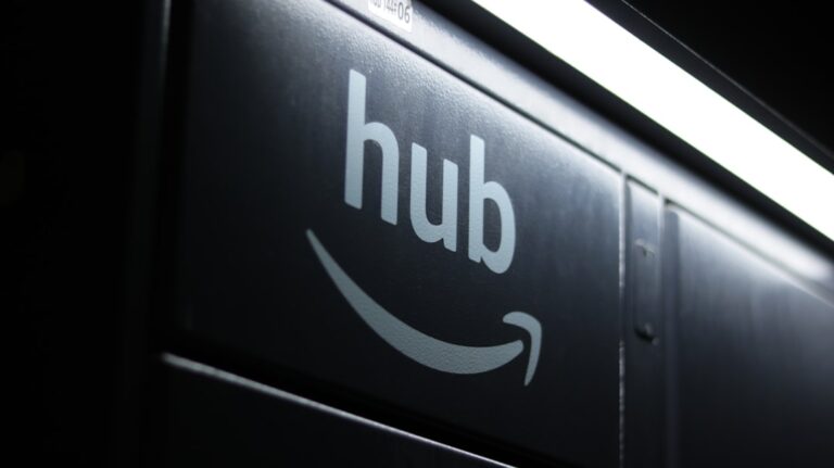How InnovateNucleus is Revolutionizing Online Tech Shopping